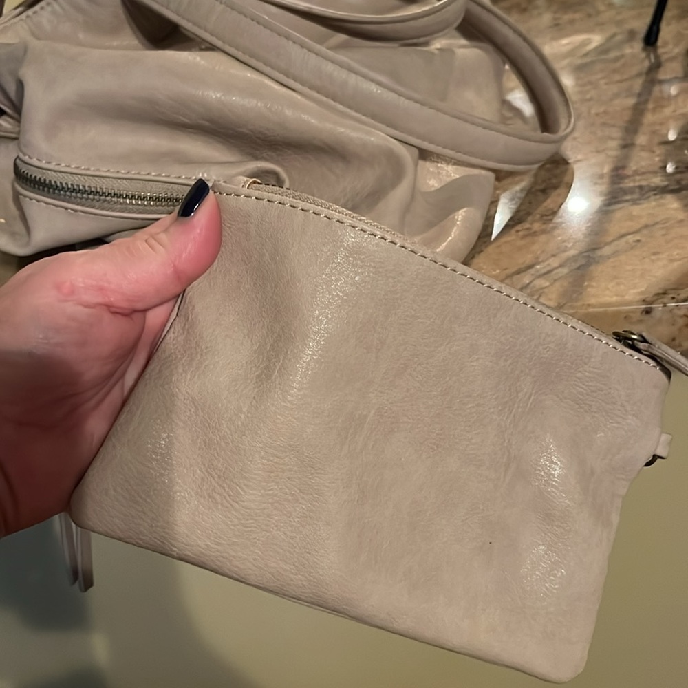 Satchel - Picture 7 of 7